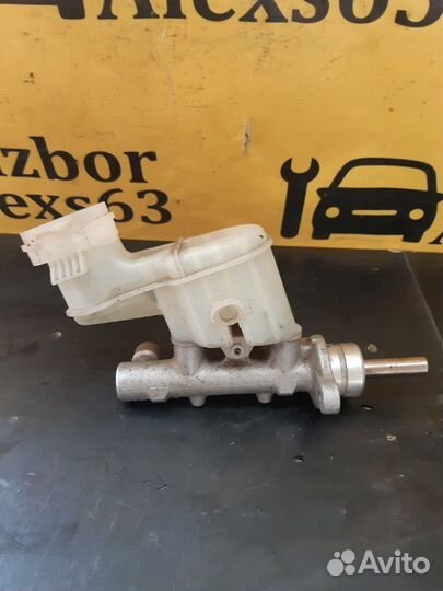 Главный тормозной цилиндр Honda Accord 7 2005