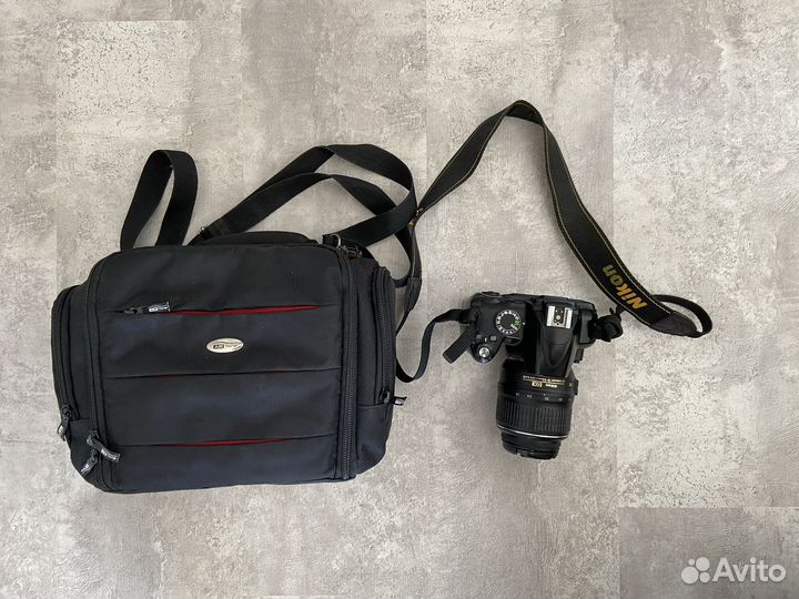 Зеркальный фотоаппарат Nikon D3000