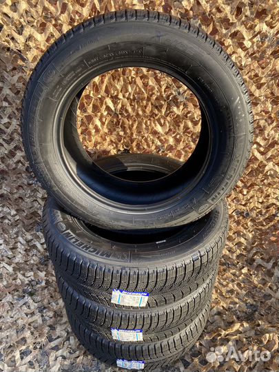 Michelin X-Ice XI3 215/60 R17 96T