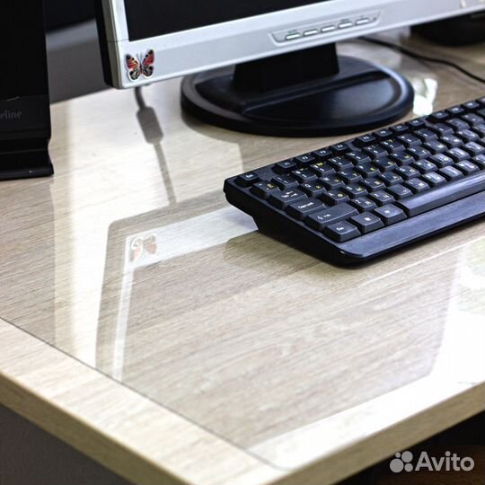 Защитный коврик на стол 670х405мм прозрачный толщи