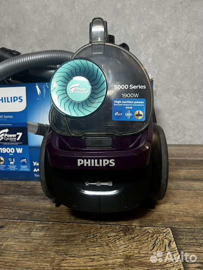 Мощный плыесос Philips безмешковый