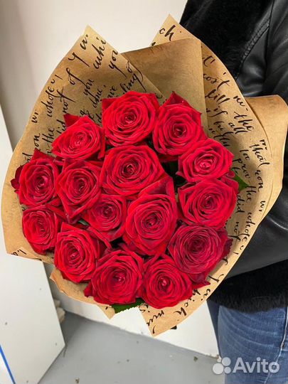 Розы цветы букеты 15 штук 70 см