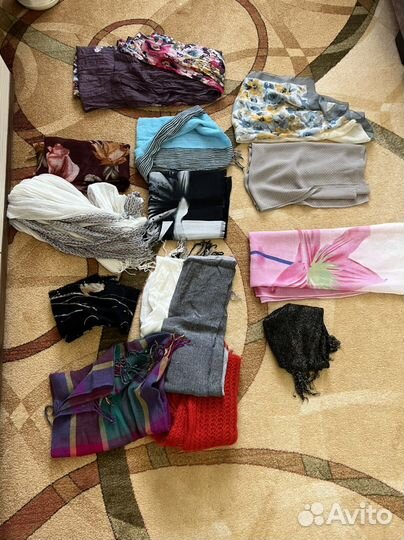 Женские шарфы и платки