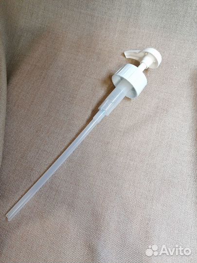 Бутылка пластиковая с помпой Амвей