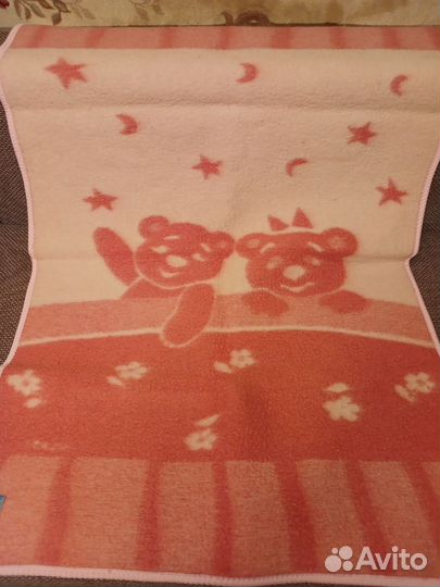 Два детских одеяла с постельным бельем