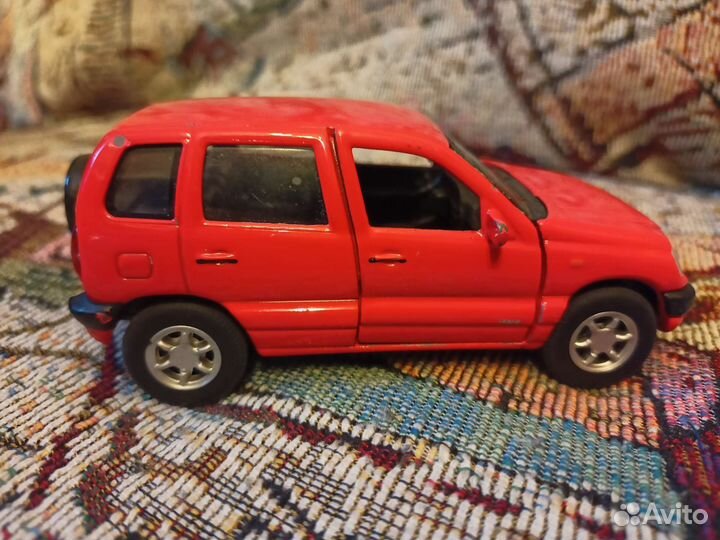 Модель автомобиля Шевроле - Нива