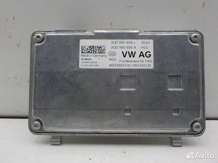 Камера передняя на Volkswagen Tiguan