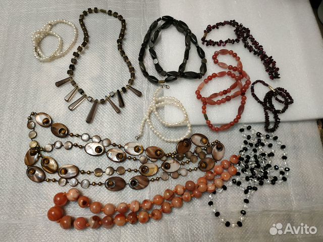 Бусы из натуральных камней