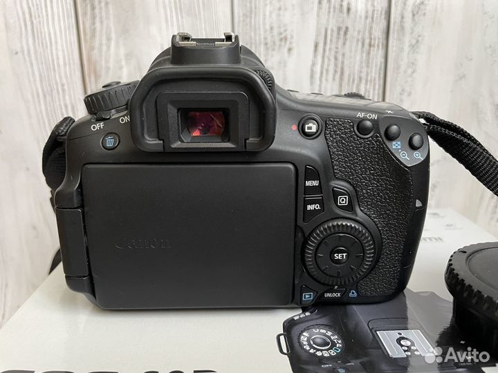 Зеркальный фотоаппарат canon 60d