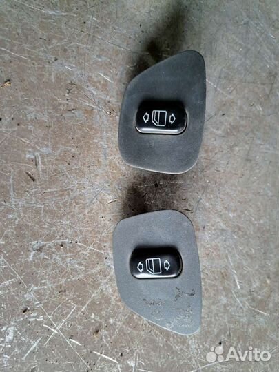 Кнопка задних стеклоподъёмников на Mercedes W210