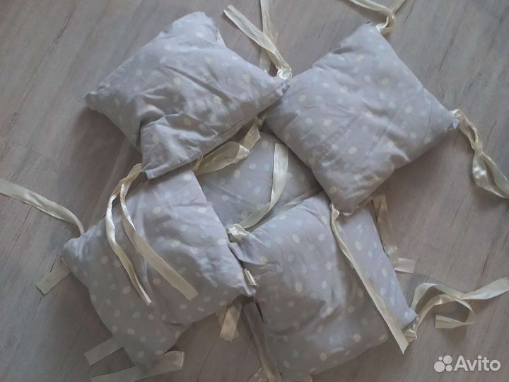 Бортики в кроватку