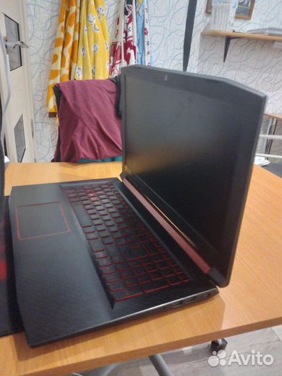 Продаю игровой ноутбук