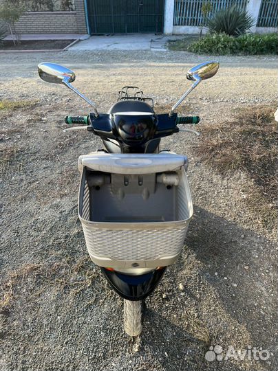 Скутер Suzuki Lets 4