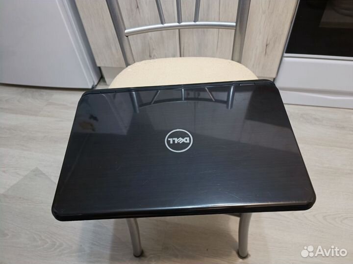 Ноутбук Dell / i7-2630QM / GT 525M / 8GB / 640HDD