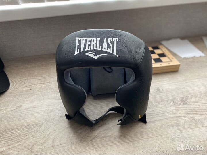 Боксерский шлем everlast