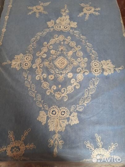 Покрывало и накидки на кровать винтажные