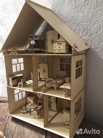 Домик кукольный с мебелью