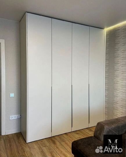 Шкаф распашной с фрезерованными фасадами