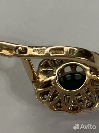 Комплект с изумрудами и бриллиантами 585