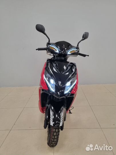 Скутер Мотомир Spark 125 куб(по документам 49.9)