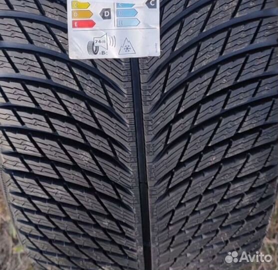 Michelin Alpin 5 285/40 R23