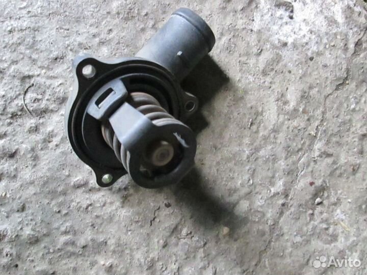 Корпус термостата на туарег touareg 3.0