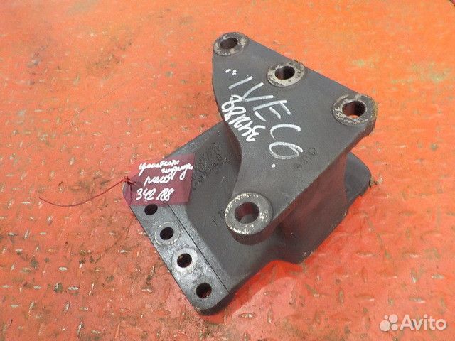 Кронштейн гидроусилителя iveco