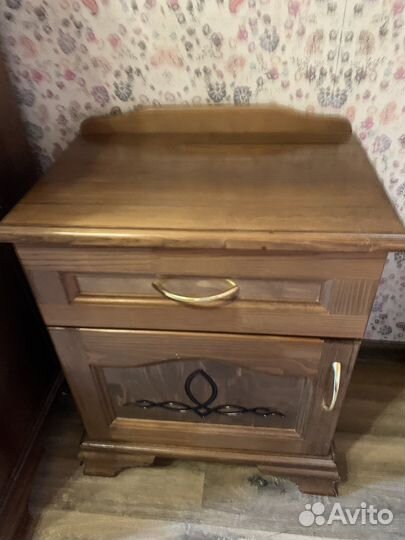 Тумба прикроватная массив сосны