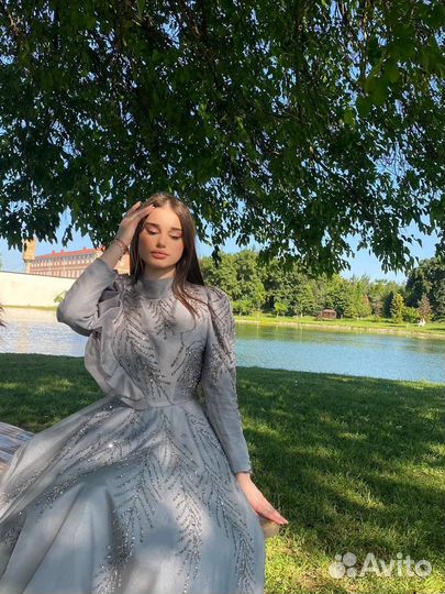 Вечернее платье