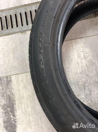 Pirelli P Zero 245/45 R19