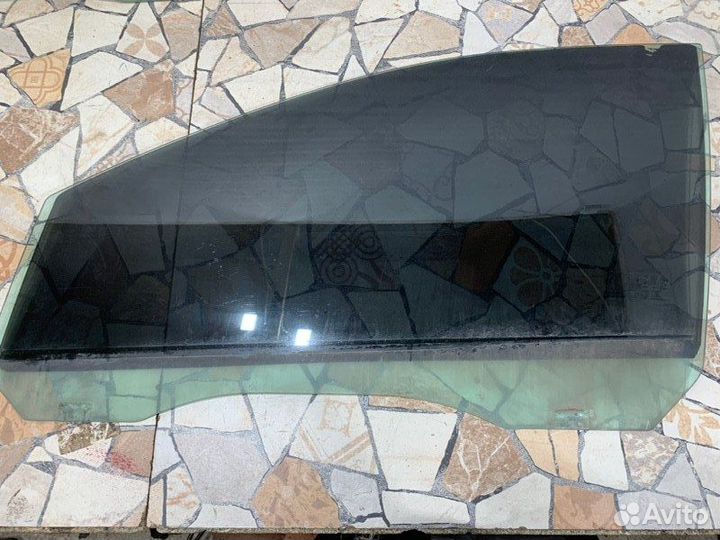 Стекло двери Ford Focus хэтчбэк 1.6 hwdb (100 Л.С)