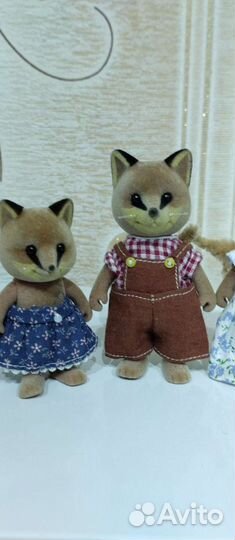 Silvanian families семья лис