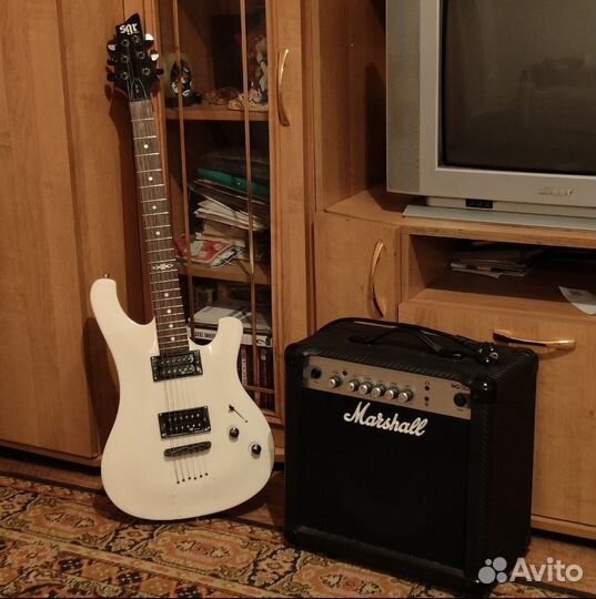 Электрогитара Schecter + Комбоусилитель Marshall