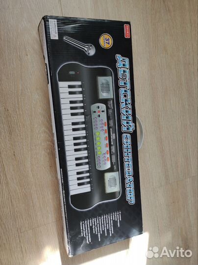 Детский синтезатор с микрофоном