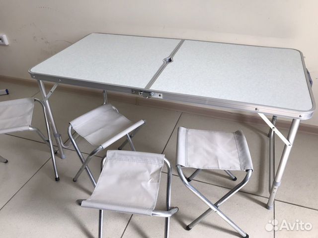 Стол складной со стульями. Новый