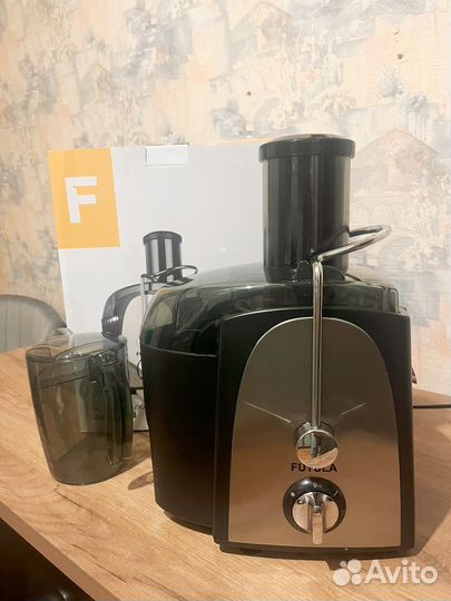 Соковыжималка Futula