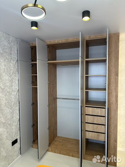 Шкаф с подсветкой