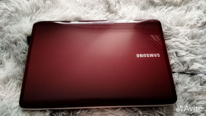 Ноутбук Самсунг r528