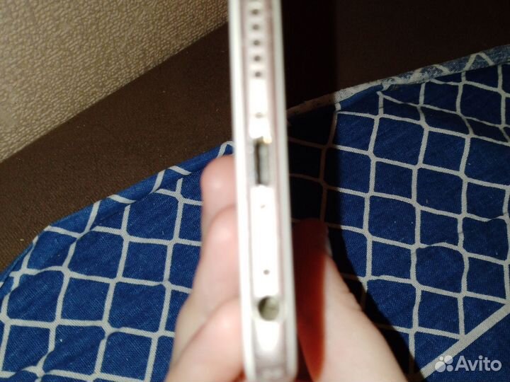iPhone 6S, 16 ГБ