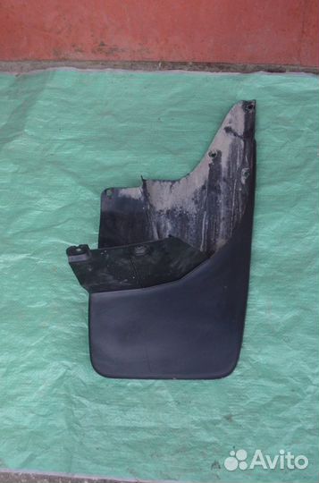 Toyota Land Cruiser Prado Брызговик задний правый