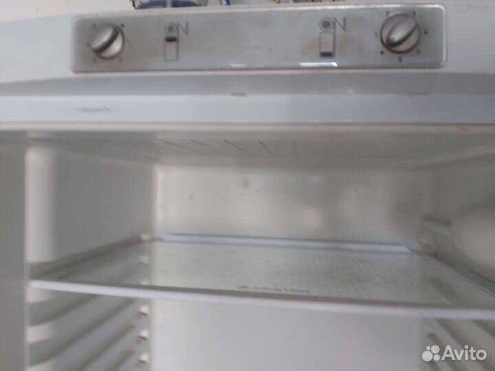 Холодильник hotpoint ariston бу