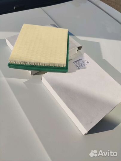 Воздушный фильтр 04E129620A