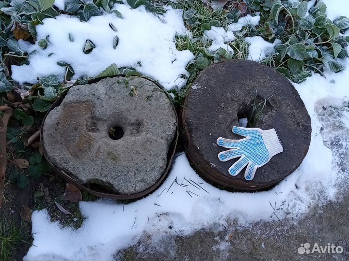 Жернова старинные