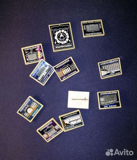 Набор коллекционных значков 