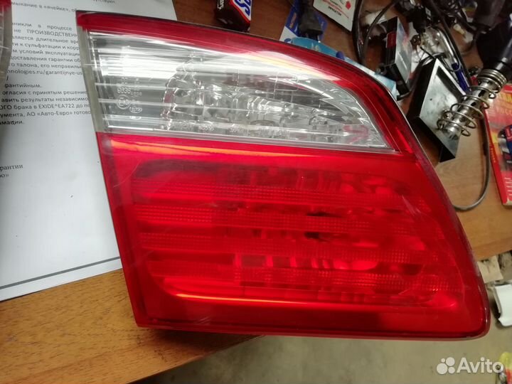 Задний фонарь в крышку багажника maxima a33