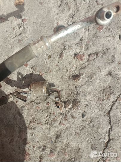 Трубка кондиционера Renault Logan