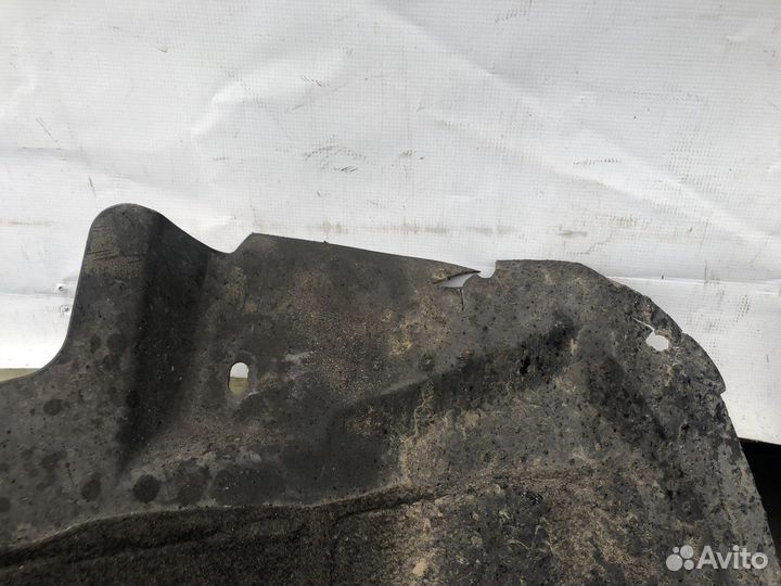 Подкрылок передний Opel Astra j Gtc