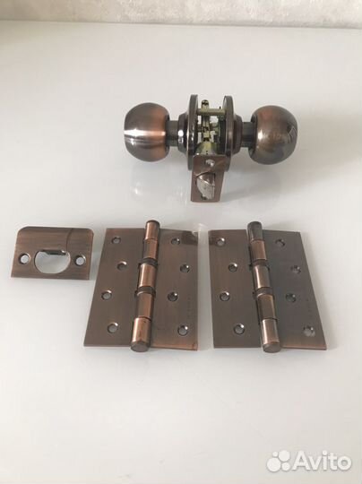 Ручки для межкомнатные дверей и петли