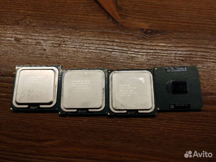Процессоры Intel 4шт