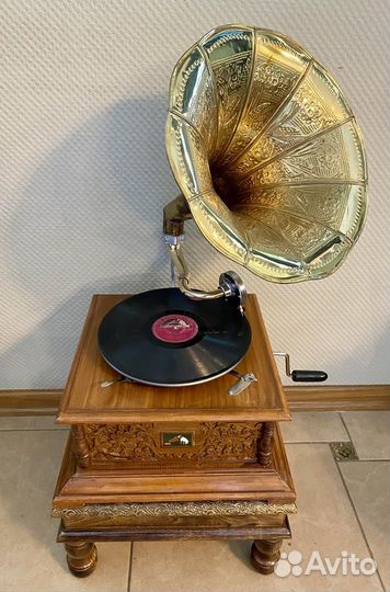 Патефон граммофон His master's voice